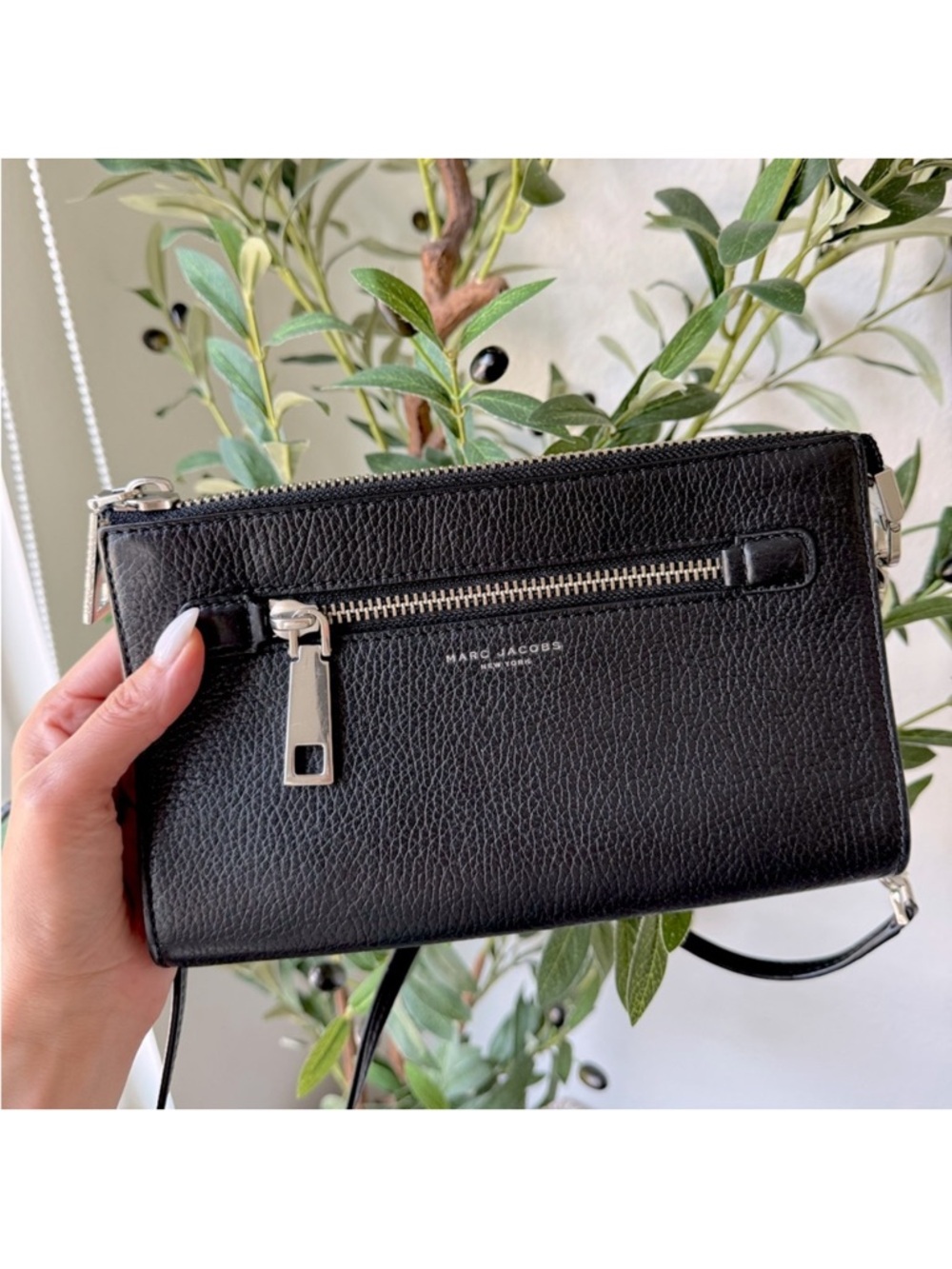 Marc Jacobs Black Crossbody Leather Bag with Silver Chain